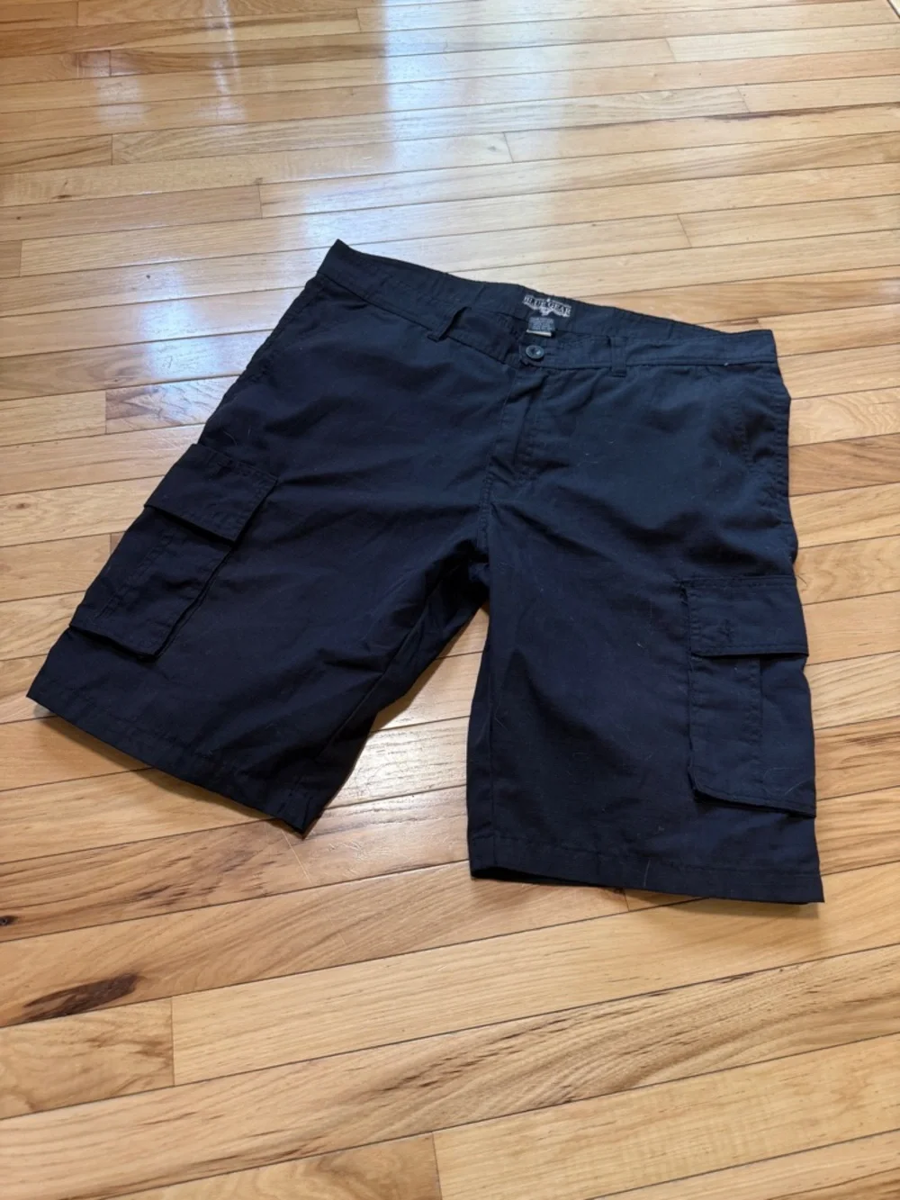 Men's Black Cargo Shorts with Utility Pockets Size 38 - Picture 2 of 7